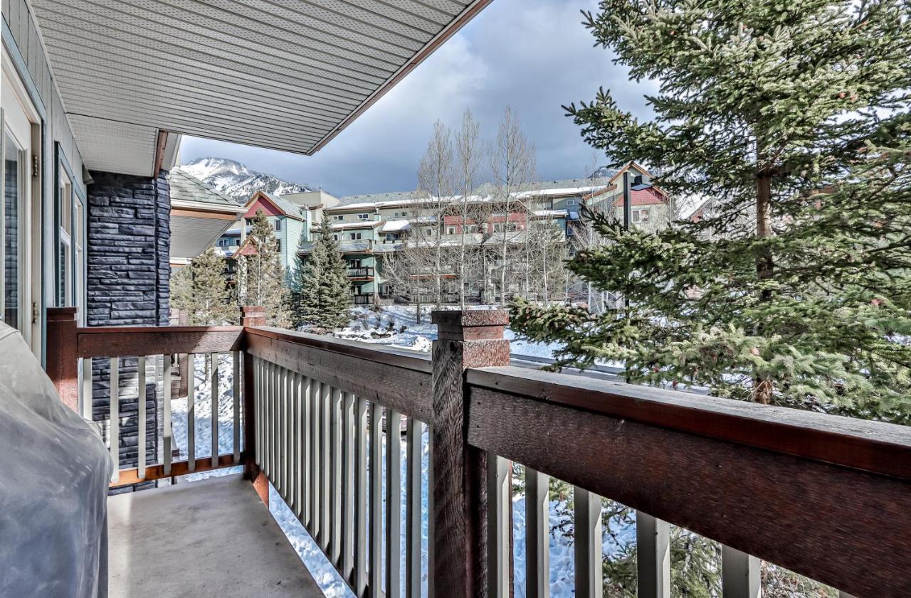 Suites With Pool & Hot Tubs Managed By Little Sister Getaways Canmore Exterior foto